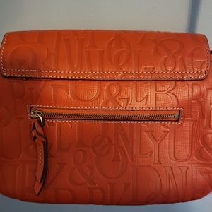 Dooney and bourke crossbody bag